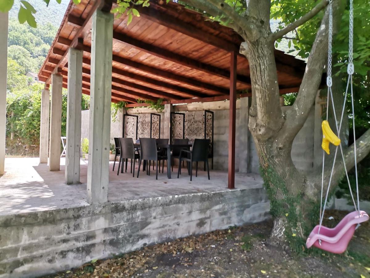 Vacation Home Naluka Donji Morinj Extérieur photo