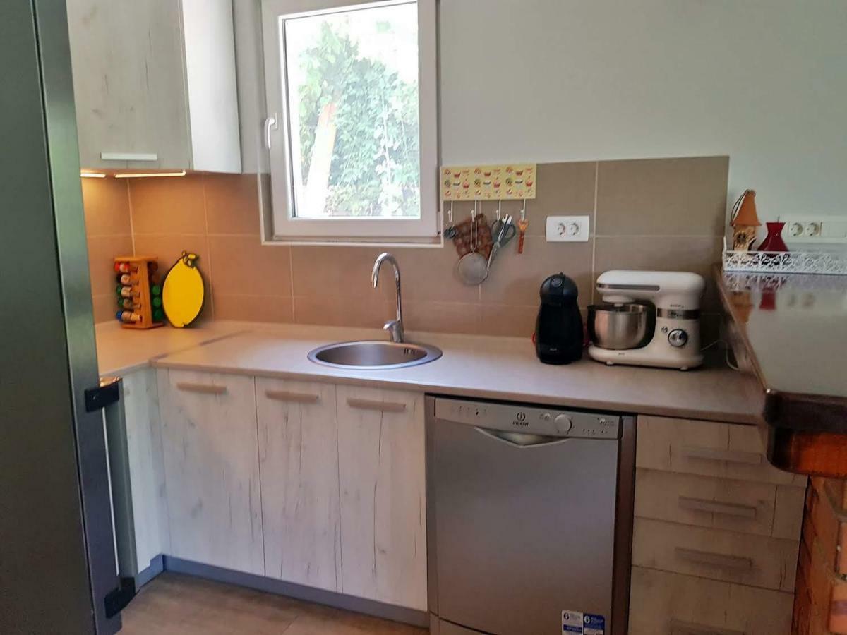 Vacation Home Naluka Donji Morinj Extérieur photo