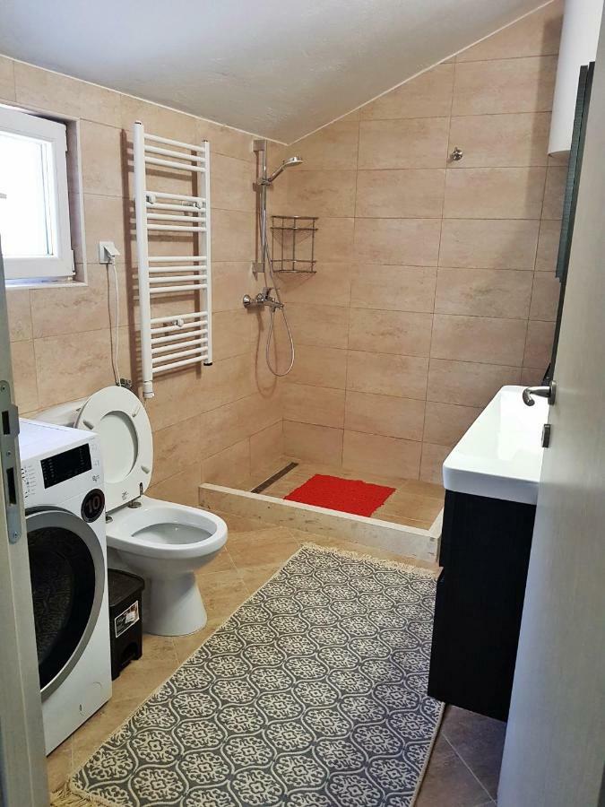 Vacation Home Naluka Donji Morinj Extérieur photo